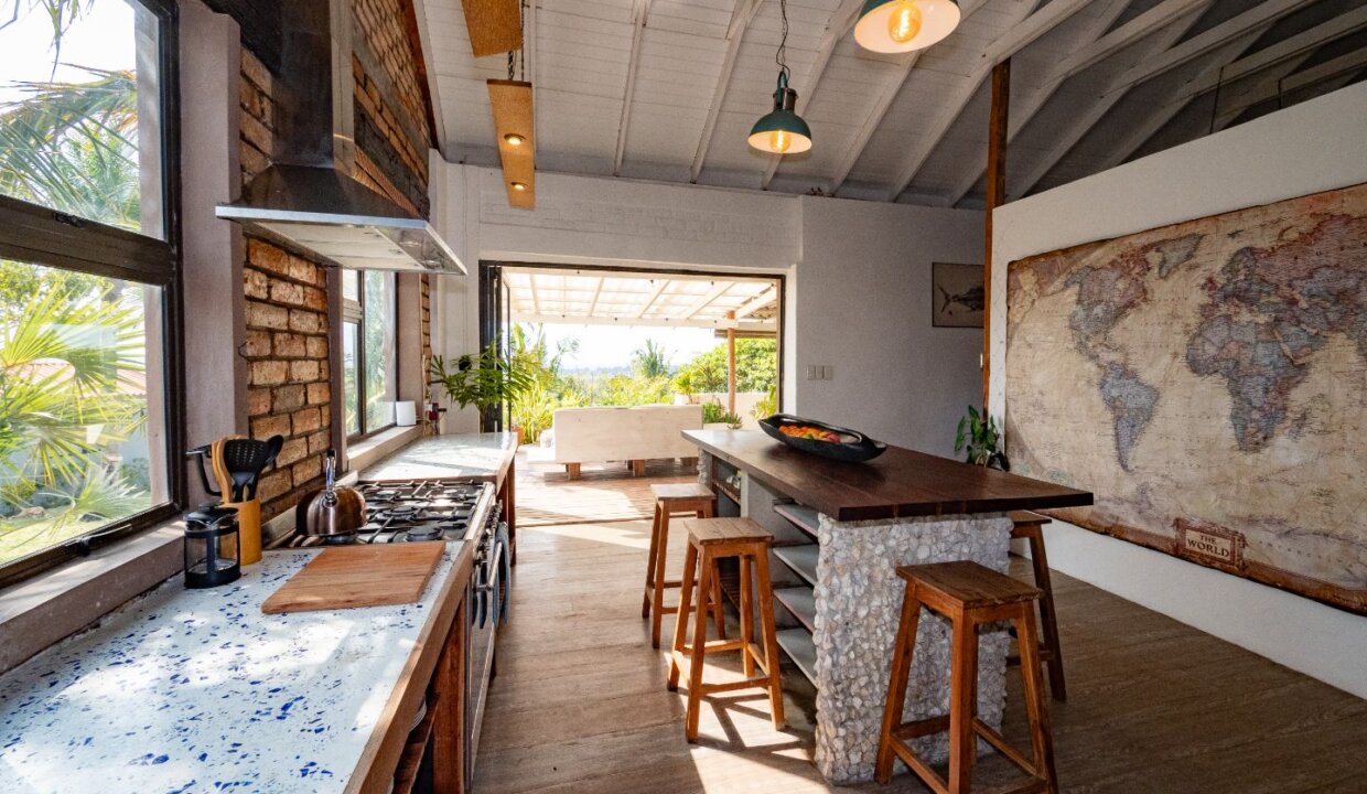 compressed-Boa Vida Kitchen 4